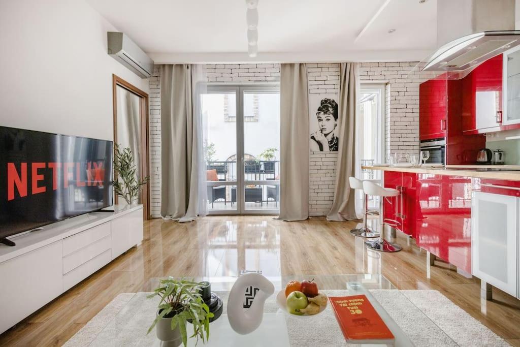 Apartament Relaxing Spacious Balcony Super Near Opera *