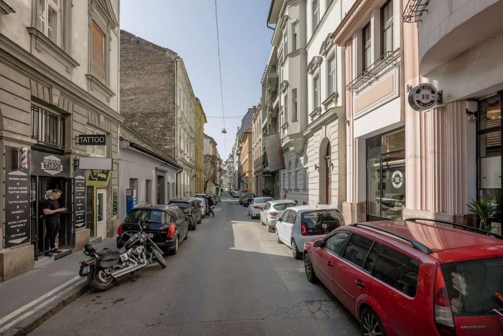 Apartment Relaxing Spacious Balcony Super Near Opera Budapest