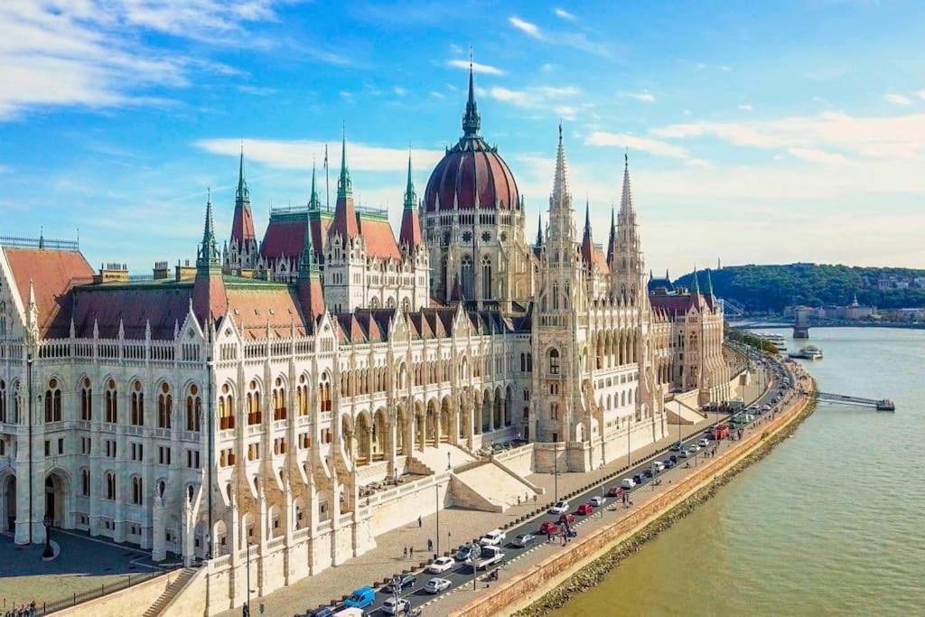 Relaxing Spacious Balcony Super Near Opera * Budapeszt